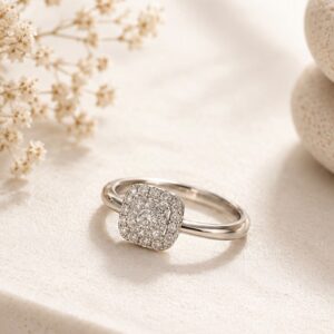 Anello con Diamanti in oro bianco A 425